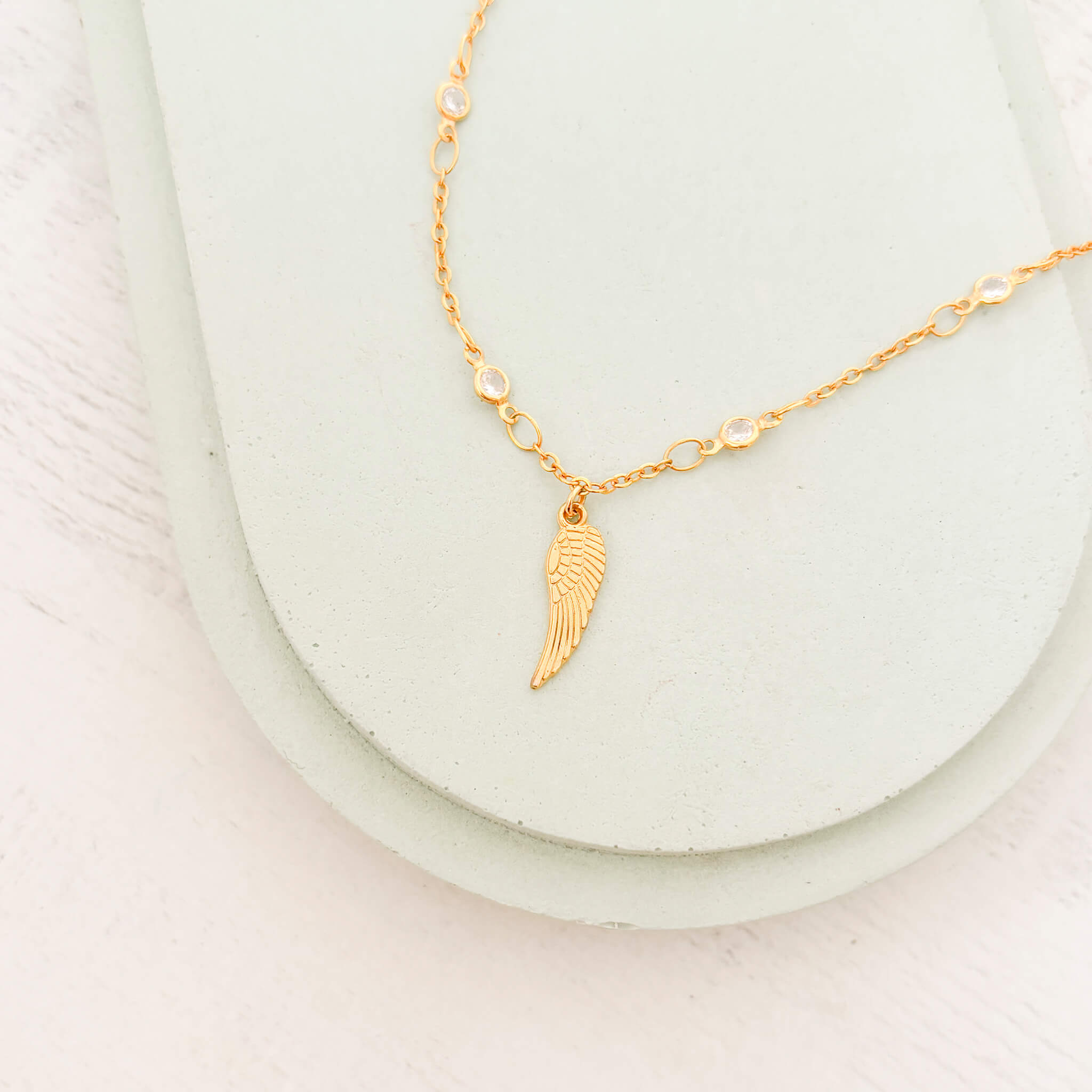 Collar Ala de Angel Zircón Con Significado