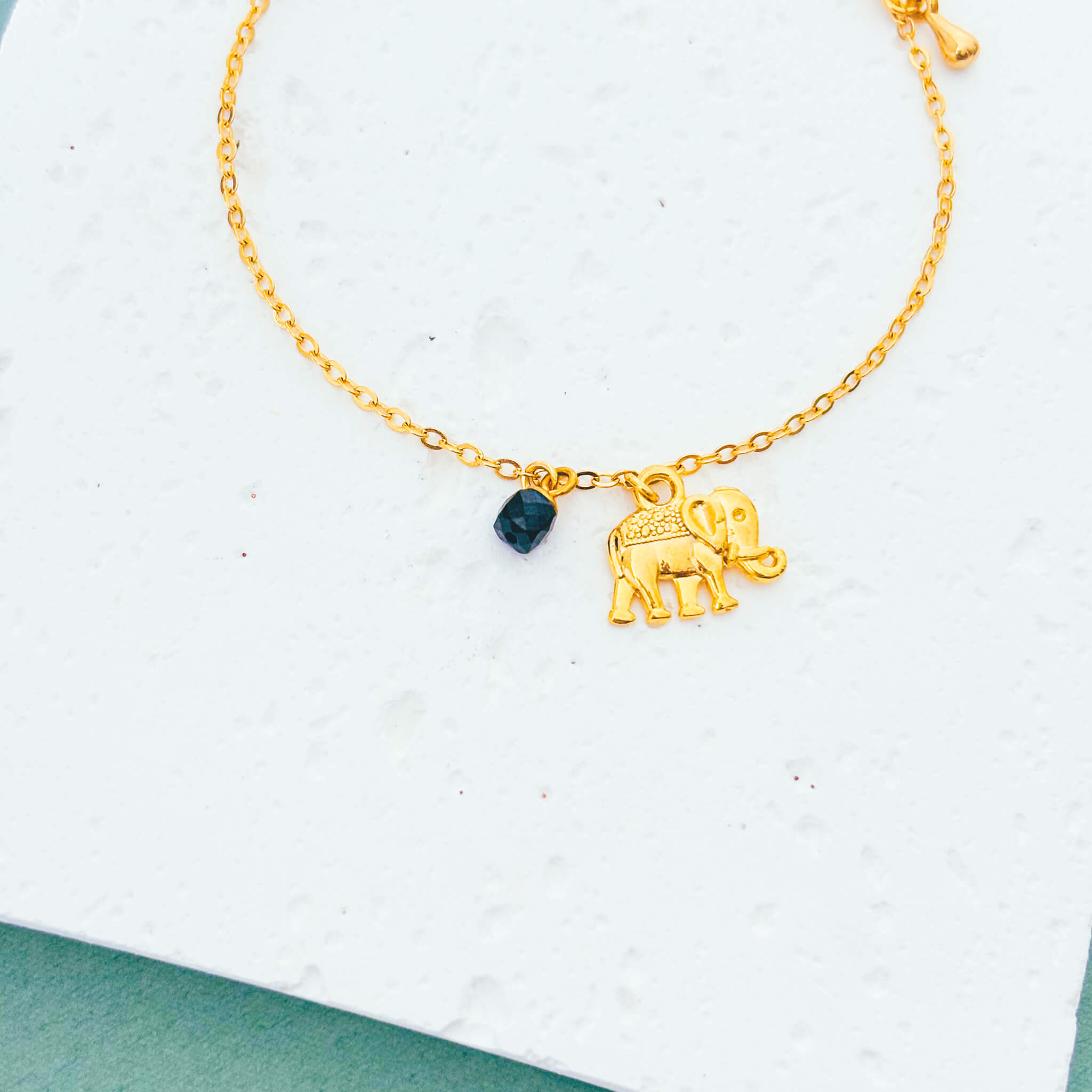 Pulsera Elefante Cristal Onix con Broche