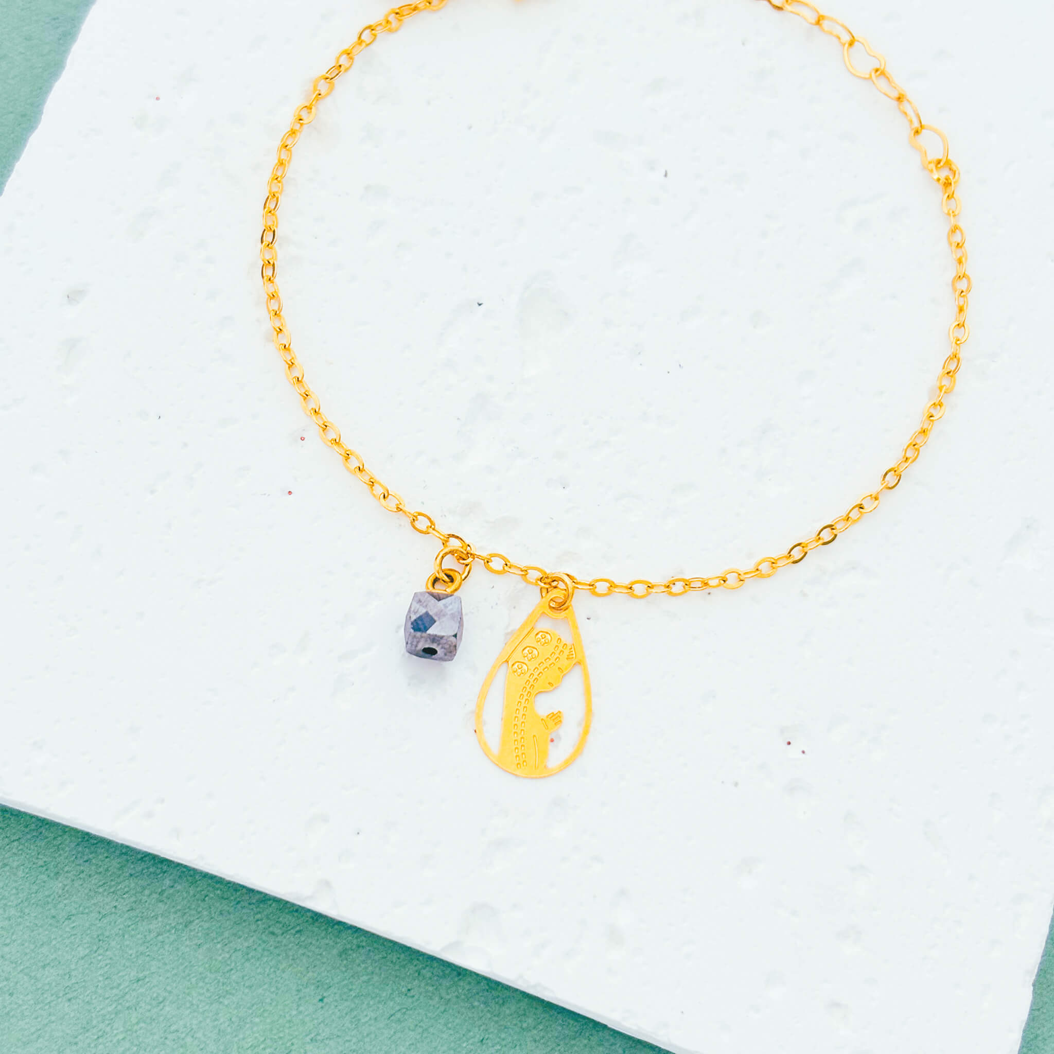 Pulsera Virgencita María Cristal Obsidiana con Broche