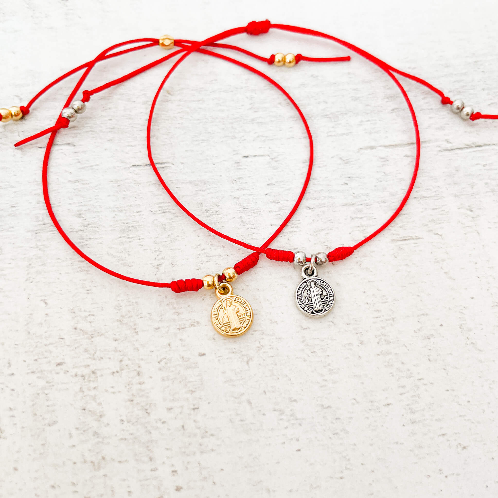 Pulsera Parejas San Benito Hilo Rojo