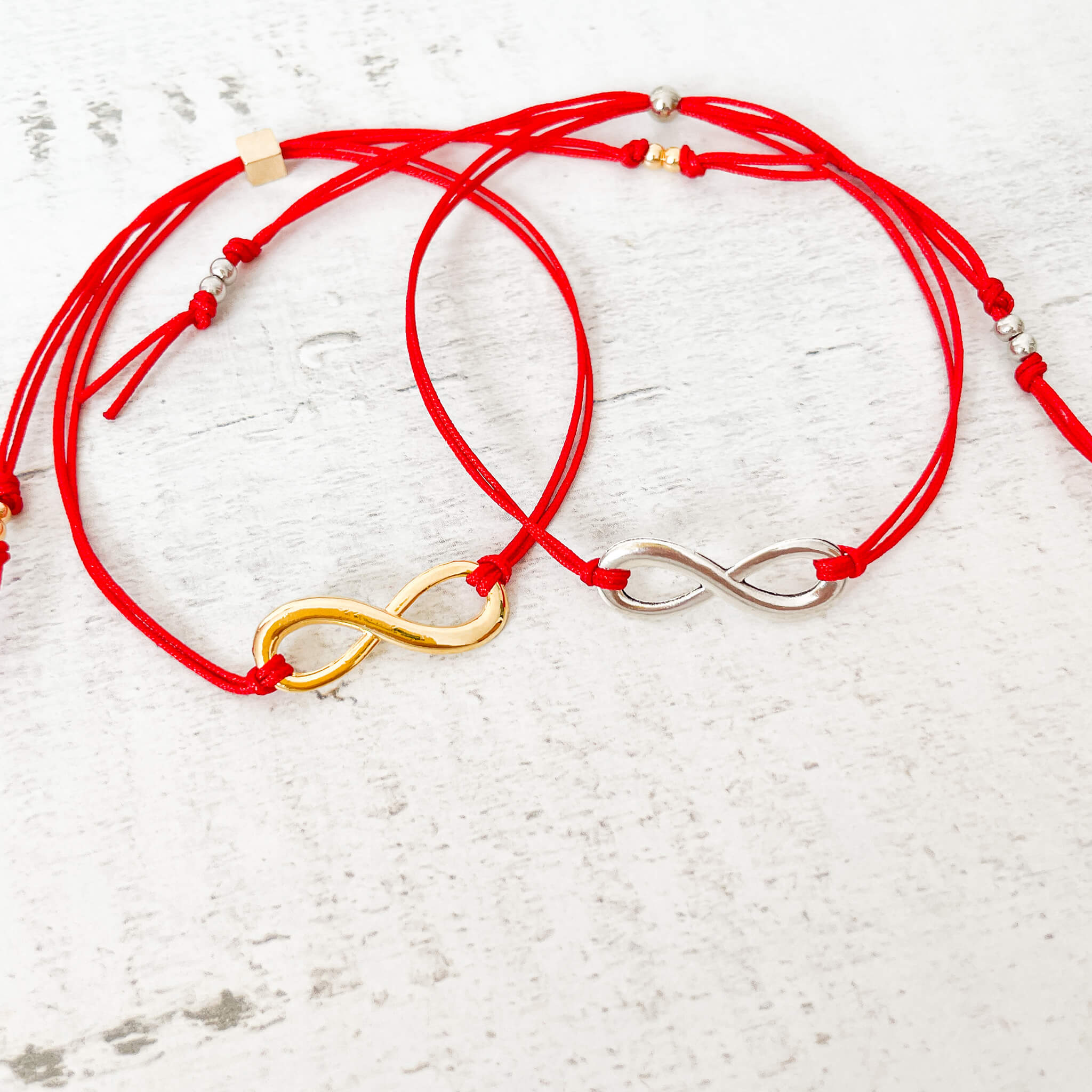 Pulsera Parejas Infinito Hilo Rojo