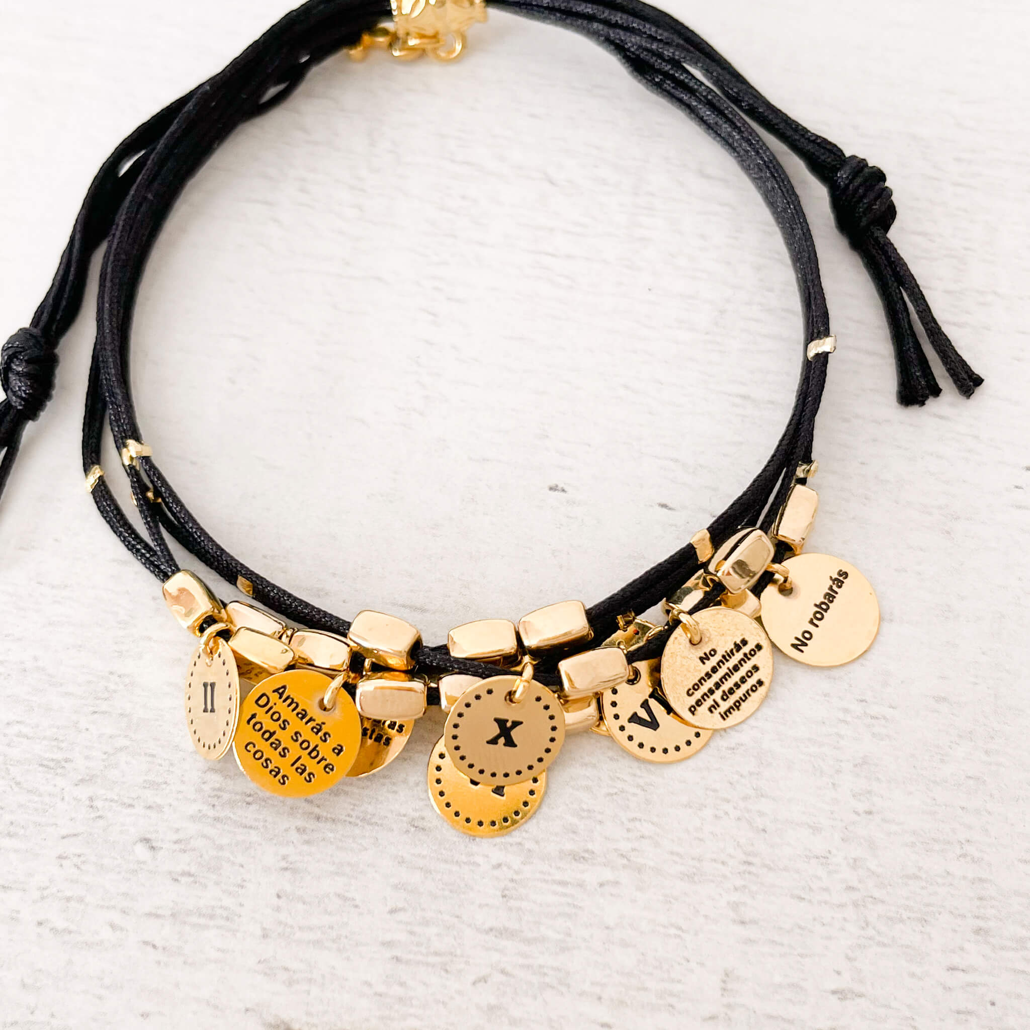 Pulsera 10 Mandamientos Hilo Negro Con Significado