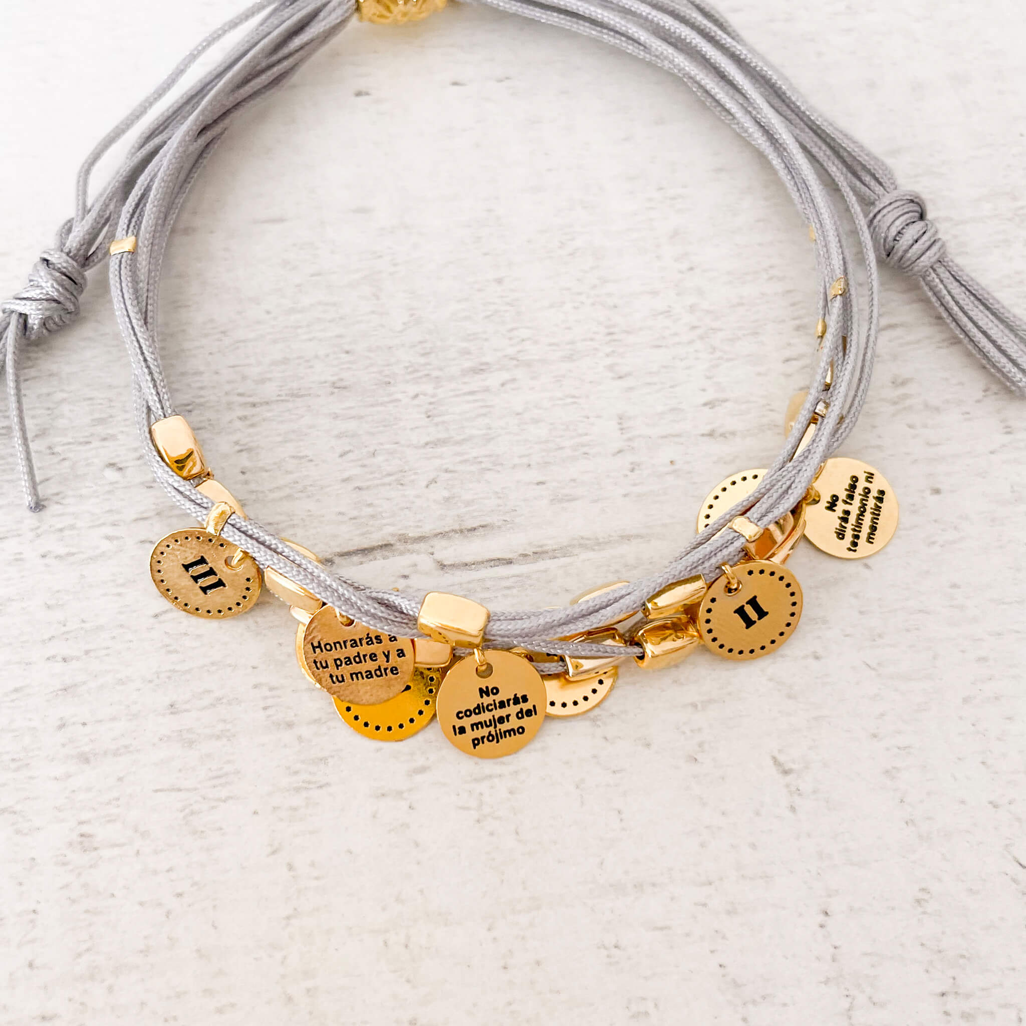 Pulsera 10 Mandamientos Hilo Gris Con Significado