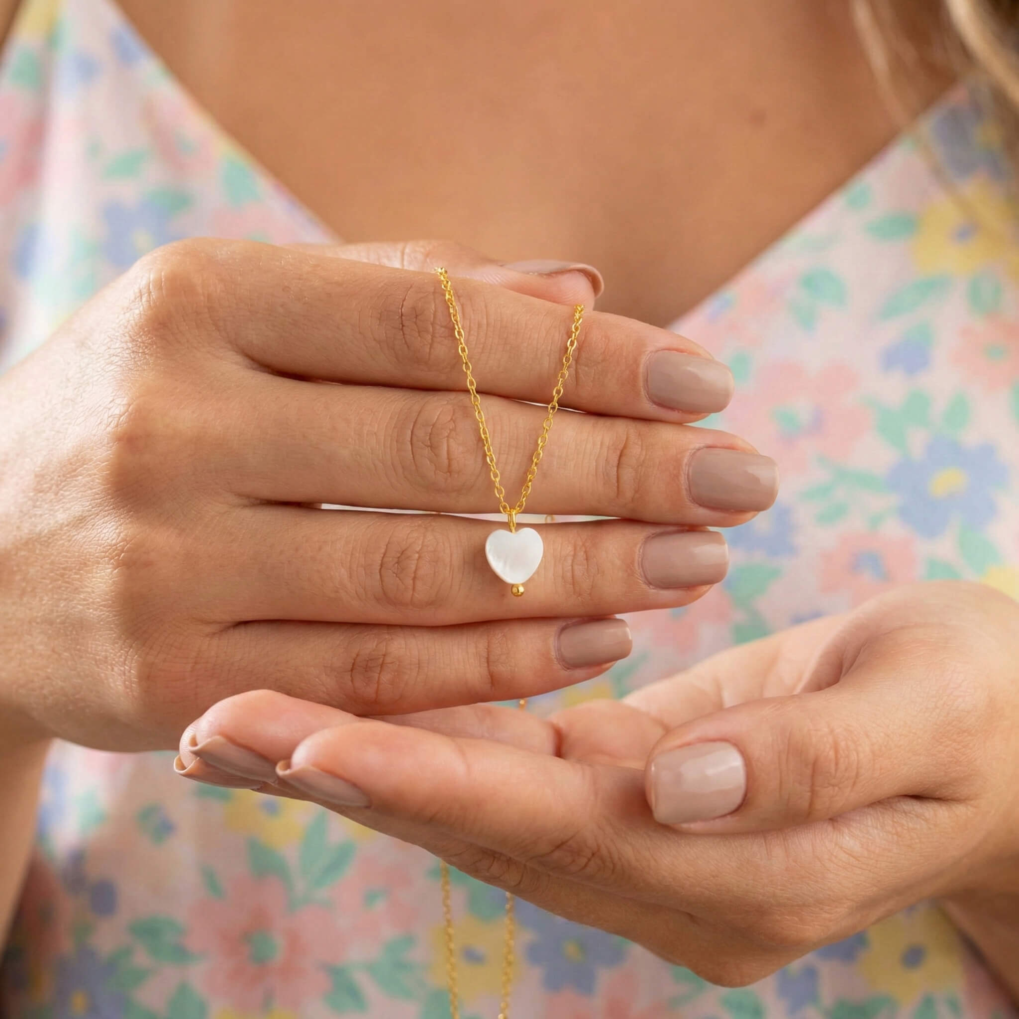 Cadena Corazón Blanco Nácar Con Significado
