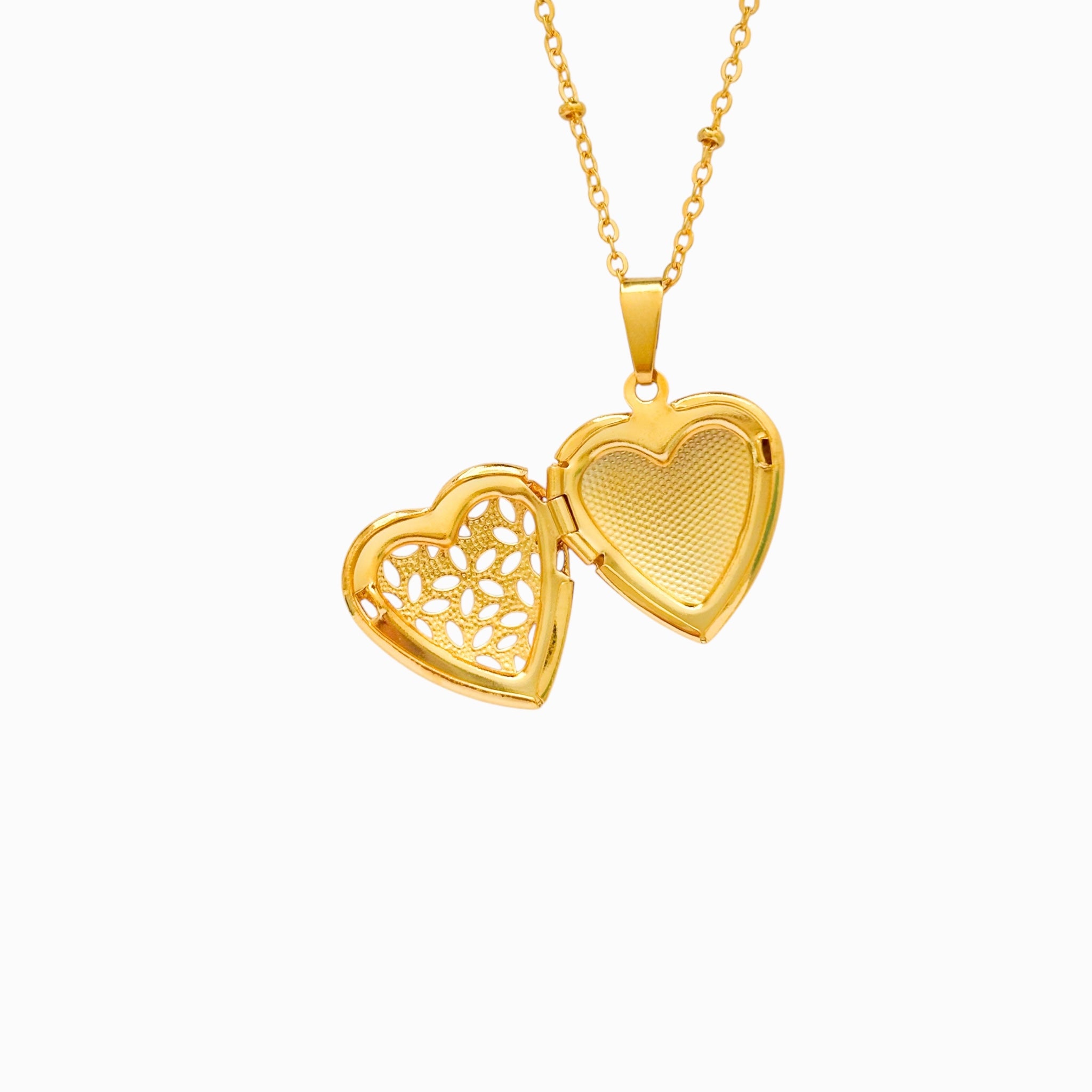 Cadena Relicario Corazón Pétalos