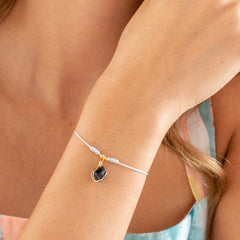 Pulsera Turmalina Negra Hilo Gris
